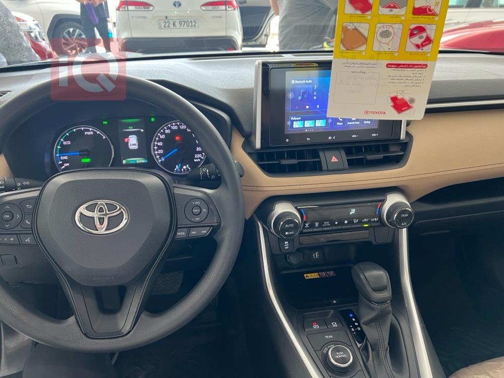 تۆیۆتا ڕاڤ 4